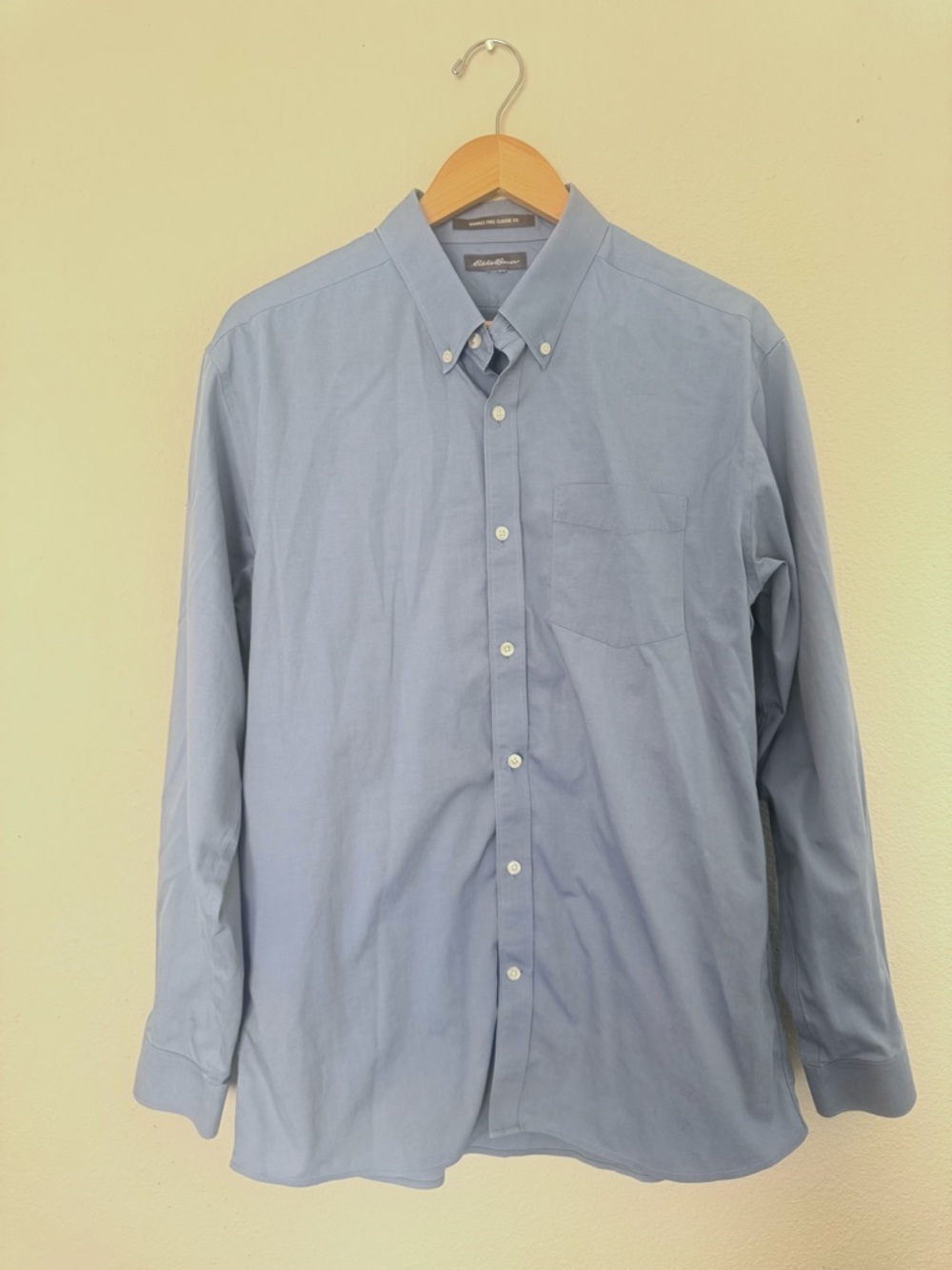 Eddie Bauer Men’s XL Light Blue Button-Down Oxford Shirt - business casual